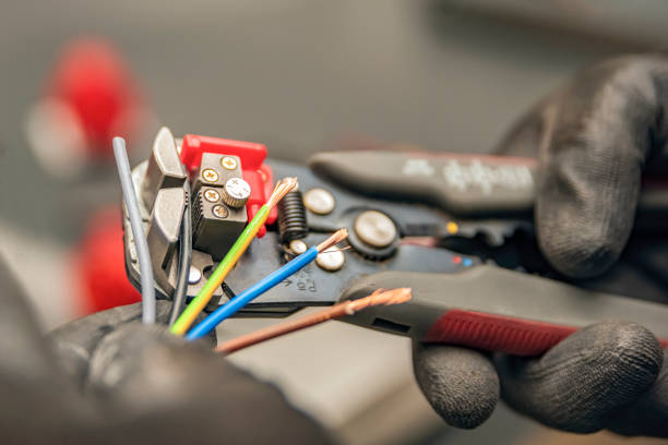 Best Affordable Emergency Electrician  in Hildale, UT